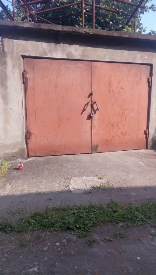 Temuriroom Pʼotʼi Exterior foto
